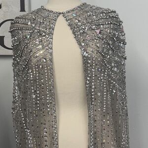Jenny Packham embellished cape sz L
